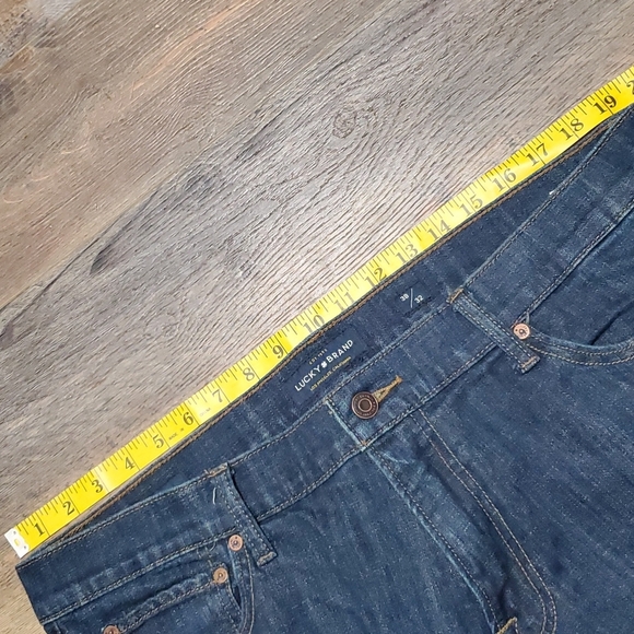 Lucky brand 221 straight medium wash denim jeans - Picture 9 of 12